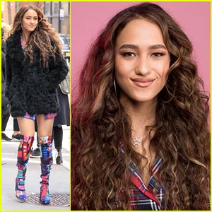 Who is skylar stecker dating